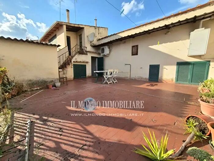 Appartamento con 5 locali in vendita in Alberti, Firenze