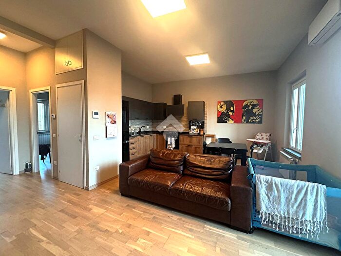 Appartamento trilocale in vendita in Viale Policarpo Petrocchi, Pistoia