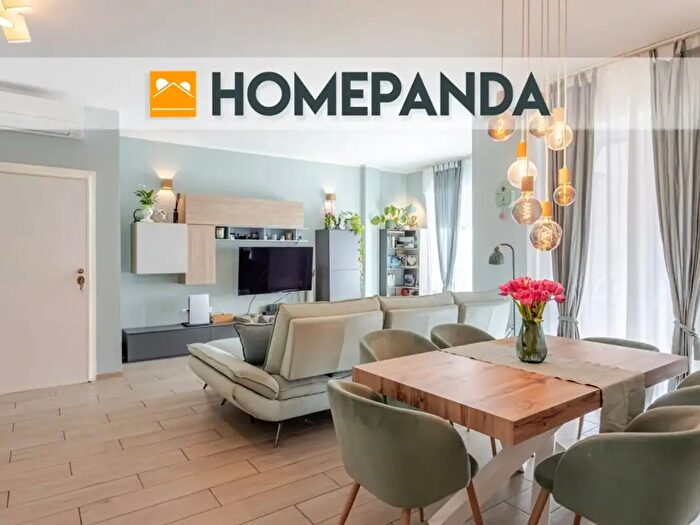 Appartamento quadrilocale in vendita in Via Popoli Uniti, Milano