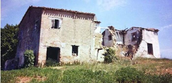 Casa con 5 locali in vendita in Montegridolfo