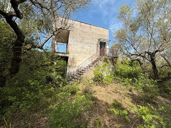 Casa bilocale in vendita in Via Colle dellOro, Guidonia Montecelio