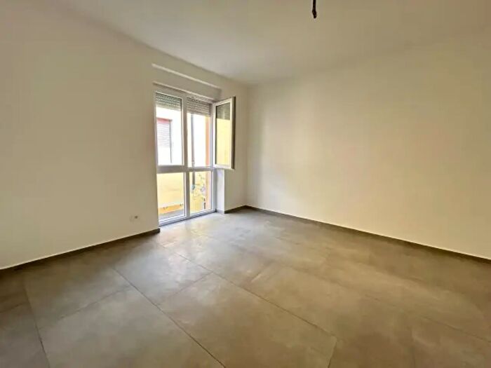 Appartamento bilocale in vendita in Via Mario Cavagnari, Romano Di Lombardia
