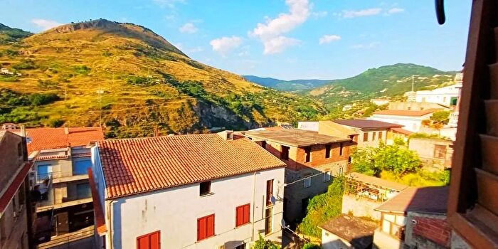 Appartamento con 5 locali in vendita in Via Cappucini, Cetraro