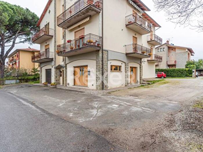 Appartamento trilocale in vendita in Via del Crocifissino, Anghiari