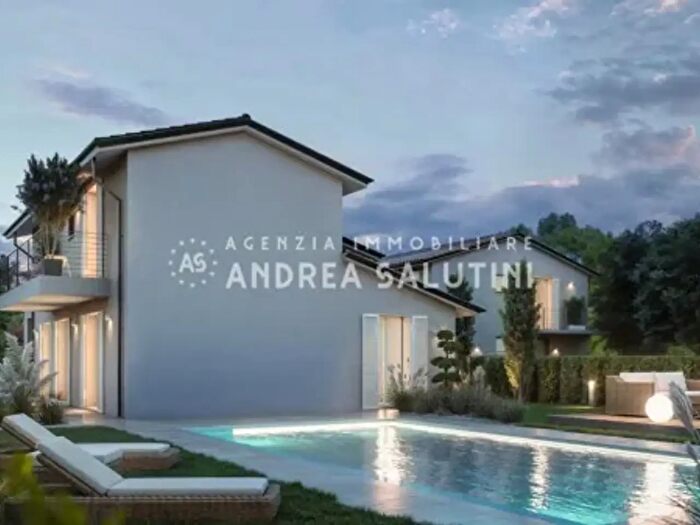 Casa con 5 locali in vendita in Via Lungomonte, Santa Maria A Monte