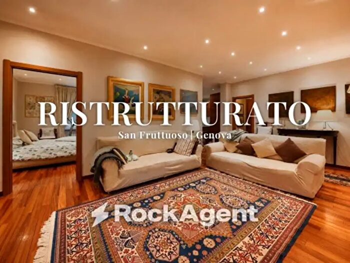 Appartamento trilocale in vendita in Via Paolo Giacometti, Genova