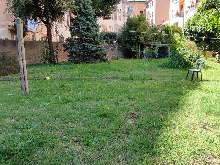 Appartamento quadrilocale in vendita in Via San Francesco, Livorno