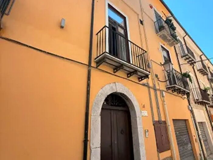 Appartamento trilocale in vendita in Via Alfonso De Blasio, Benevento