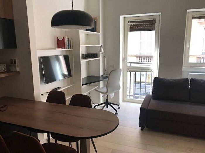 Appartamento bilocale in affitto in Via Gaetana Agnesi, Porta Romana Medaglie dOro, Milano