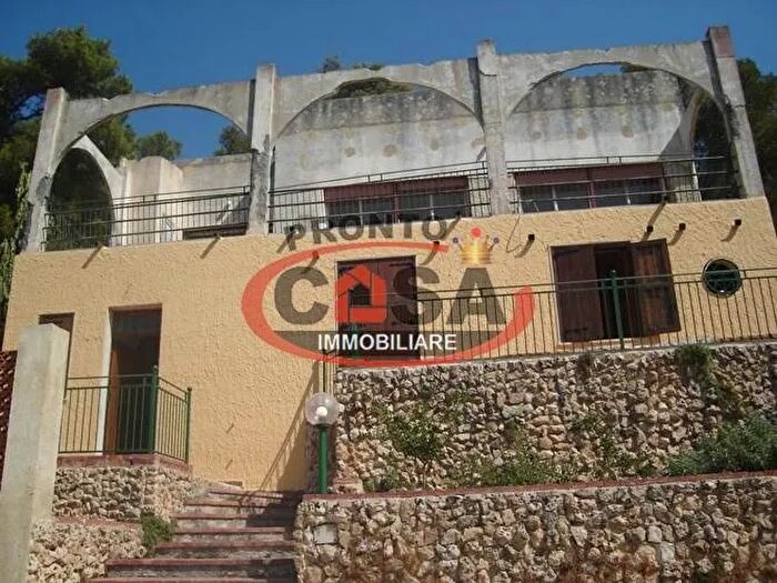 Casa con 8 locali in vendita in Mazara Del Vallo