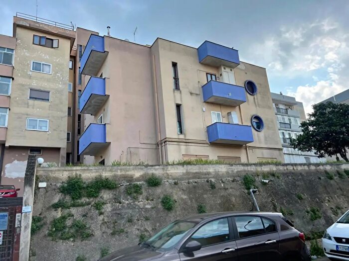 Appartamento con 5 locali in vendita in Via Kennedy, Montemesola