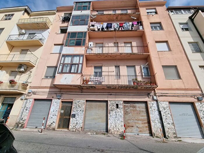 Appartamento monolocale in vendita in Via Carlo V, Catanzaro