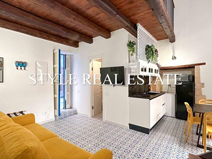Appartamento monolocale in affitto in Via Larga, Ortigia, Siracusa