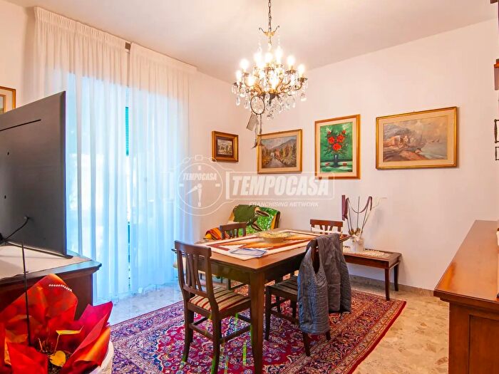 Appartamento trilocale in vendita in Via Giovanni Verardo Zeviani, Verona