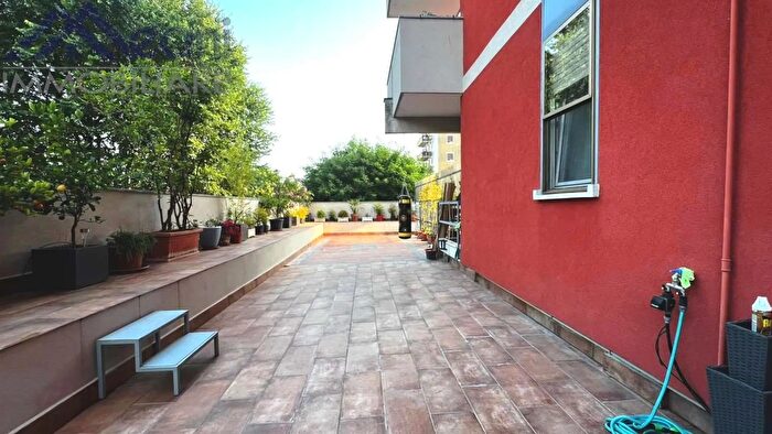 Appartamento bilocale in vendita in Via Camporgnago, Milano