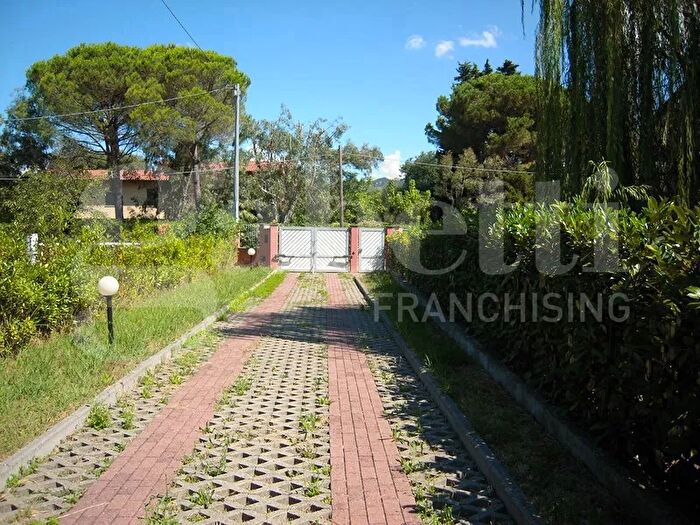 Casa con 5 locali in vendita in Via XXV Aprile, Sarzana