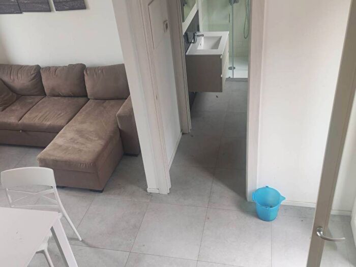 Appartamento trilocale in affitto in Via Francesco Rismondo, Baggio, Milano