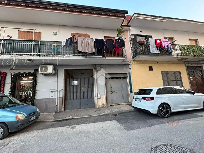 Appartamento con 5 locali in vendita in Via Morelli E Silvati, Caivano