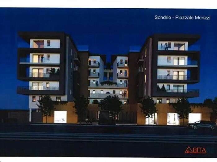 Appartamento trilocale in vendita in Piazzale Giovanni Merizzi, Sondrio