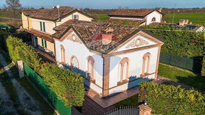 Casa quadrilocale in vendita in Via Santa Margherita, Noceto