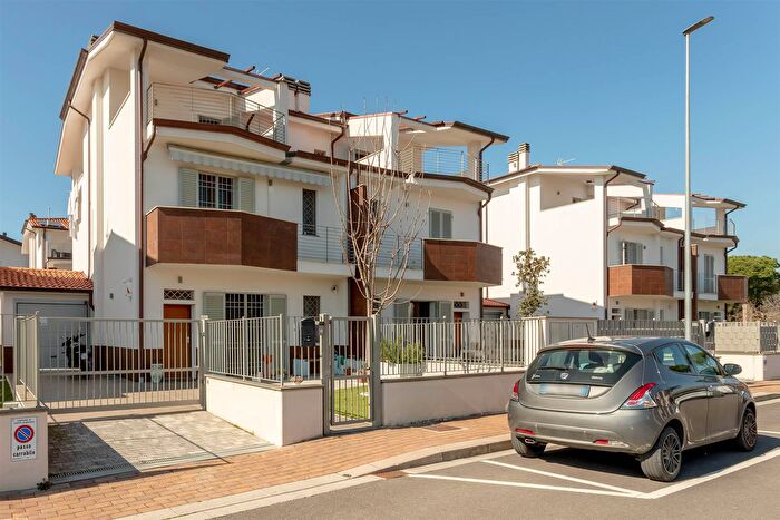 Casa con 5 locali in vendita in Via Teresa Mattei, Campi Bisenzio