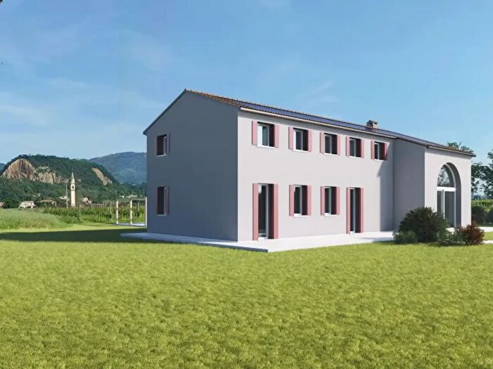 Casa quadrilocale in vendita in Via Aprile, Vo