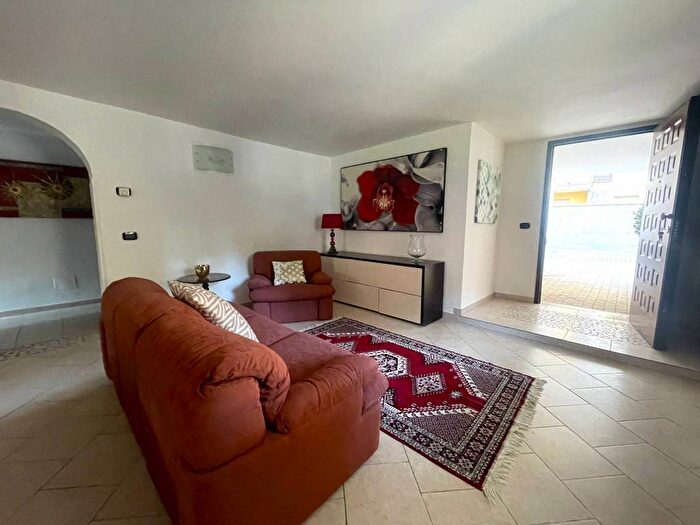 Appartamento trilocale in affitto in Via Isaac Newton, San Paolo, Novara