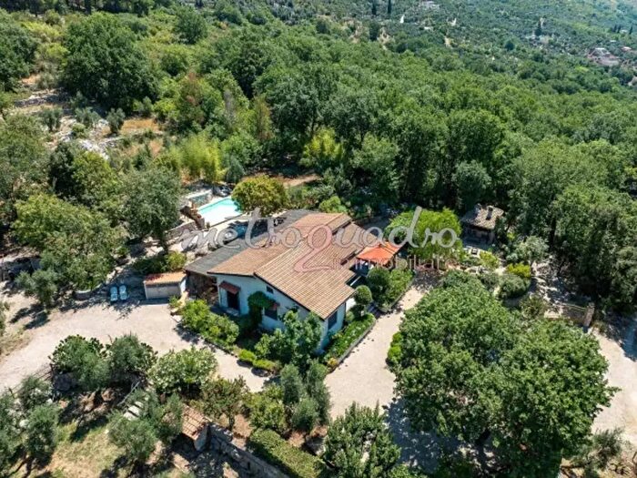 Casa con 5 locali in vendita in Itri