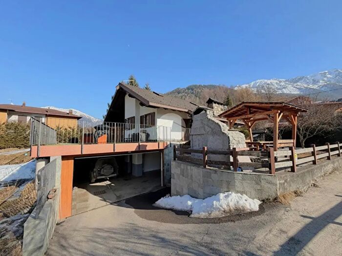 Casa quadrilocale in vendita in Via Val d Avio, Temu