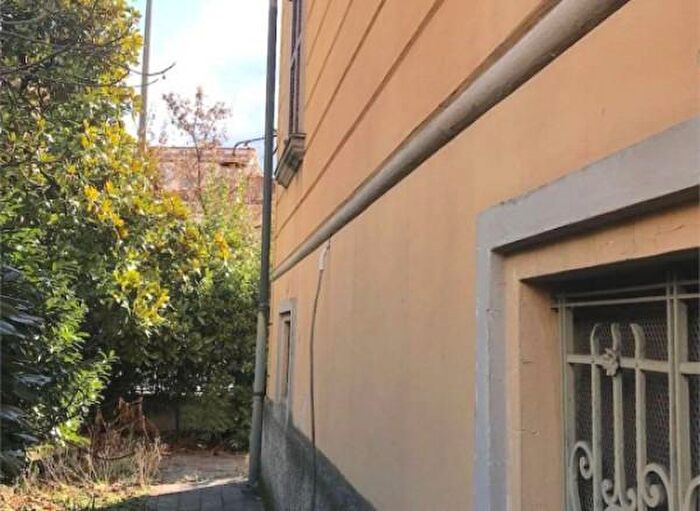 Casa quadrilocale in vendita in Viale Risorgimento, Reggio Emilia