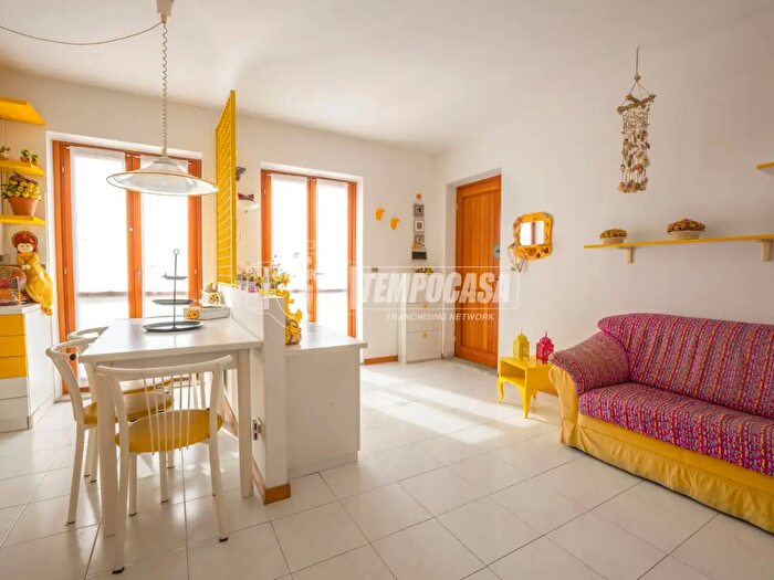 Appartamento trilocale in vendita in Falconara Marittima