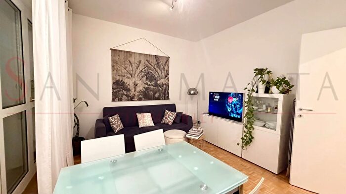 Appartamento bilocale in affitto in Via Andrea Maffei, Milano