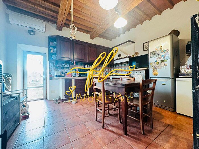 Casa quadrilocale in vendita in Collesalvetti