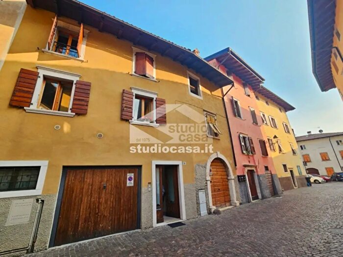 Casa trilocale in vendita in Piazza Baroni, Rovereto