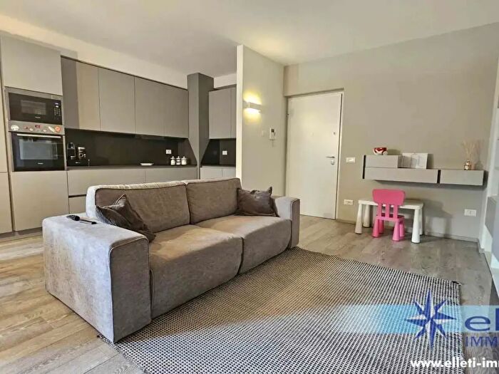 Appartamento trilocale in vendita in Massa