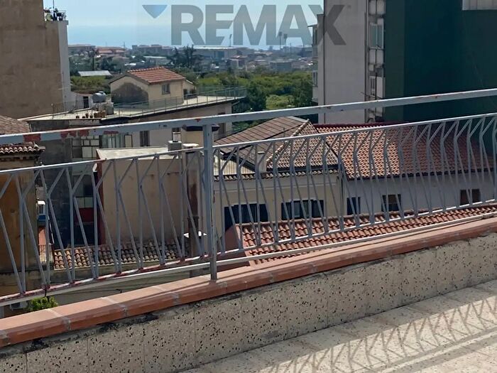 Appartamento quadrilocale in vendita in Via Esperanto, Aci Catena