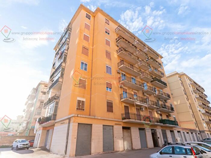 Appartamento con 5 locali in vendita in Siracusa