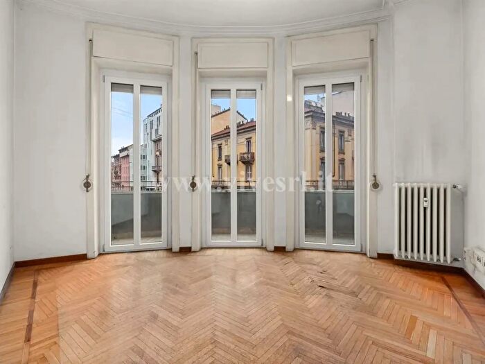 Appartamento quadrilocale in vendita in Via Alfonso Lamarmora, Milano