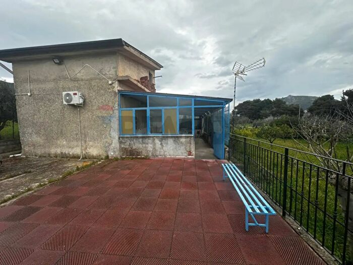 Casa trilocale in vendita in Contrada Bommarito, San Cipirello