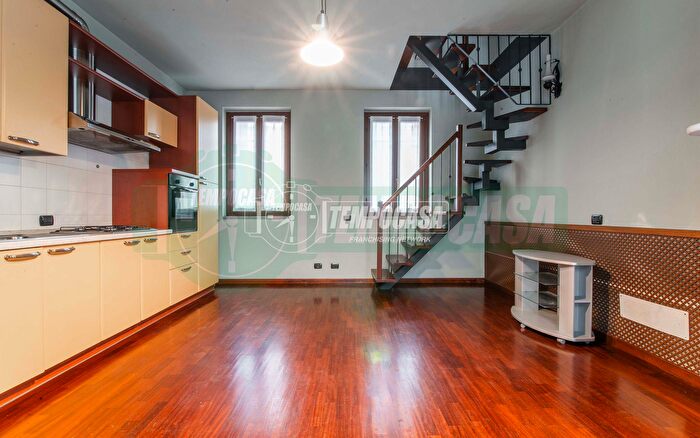 Case in Vendita e in Affitto - 2