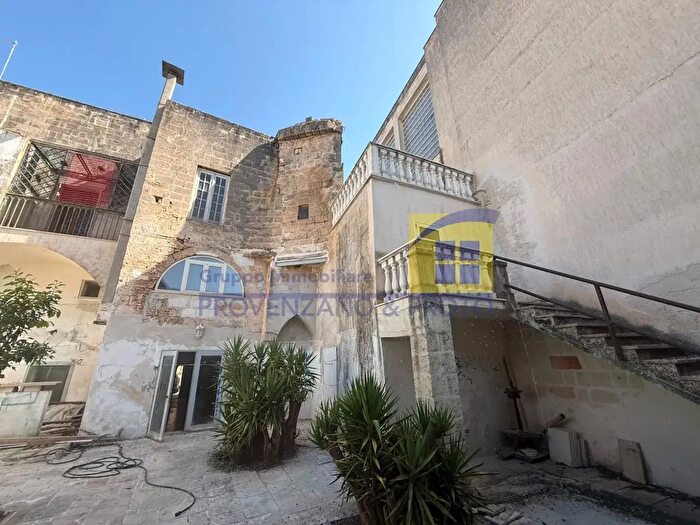Appartamento quadrilocale in vendita in Via Monsignore Annibale De Leo, San Vito Dei Normanni