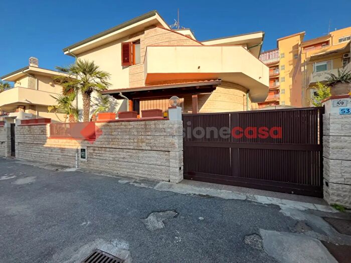Casa con 6 locali in vendita in Via Filippo Turati, Milazzo