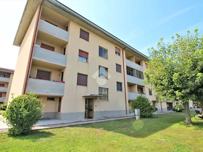 Appartamento quadrilocale in affitto in Via Felice Chio, Crescentino