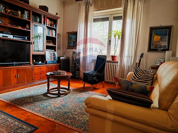 Appartamento con 7 locali in vendita in Via Vecchia Torino, Alessandria