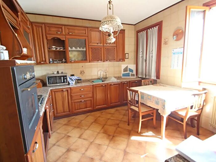 Casa con 5 locali in vendita in Via Sogaretti, Salzano