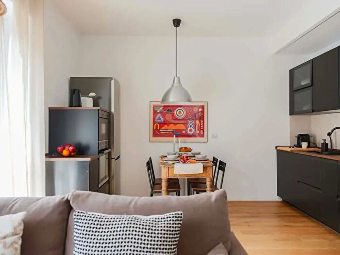 Appartamento monolocale in affitto in Via Francesco Burlamacchi, Milano