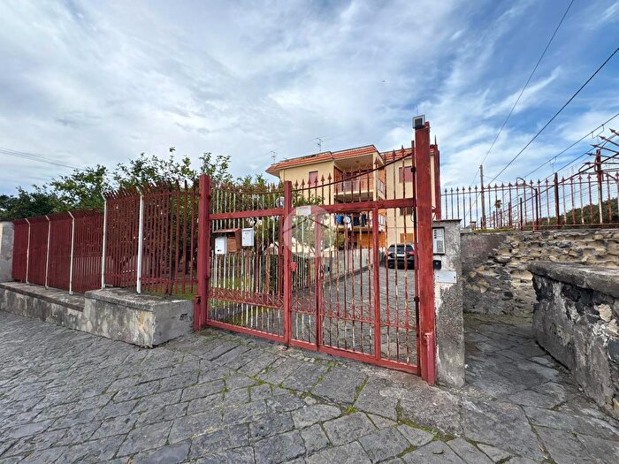 Appartamento quadrilocale in vendita in Via Emilia, Torre Del Greco