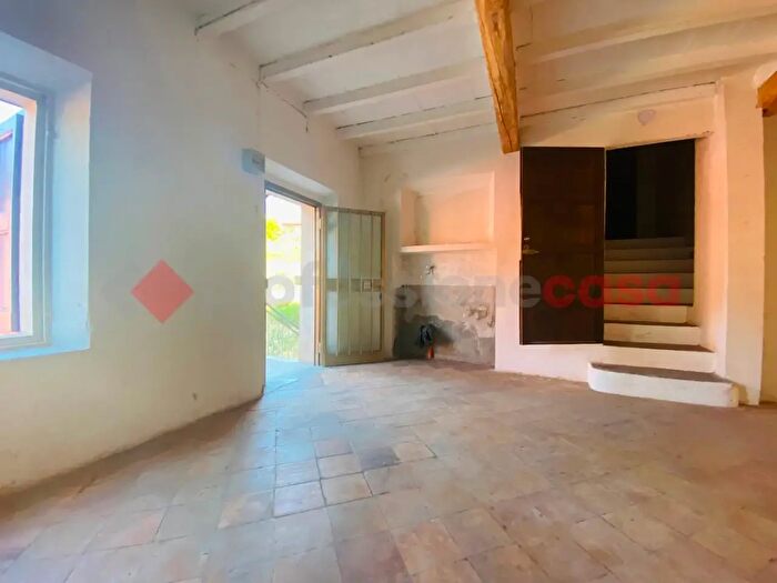 Casa trilocale in vendita in Viano