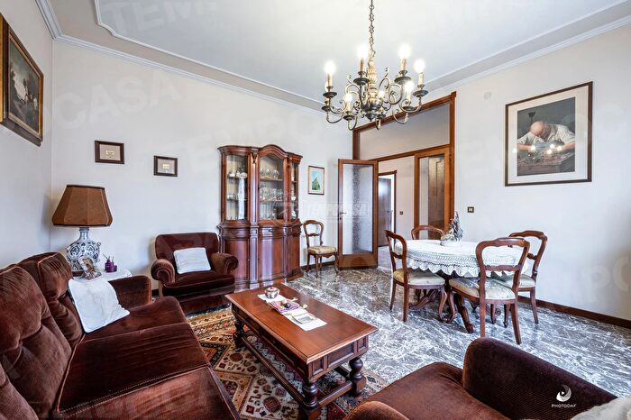 Casa quadrilocale in vendita in Modena