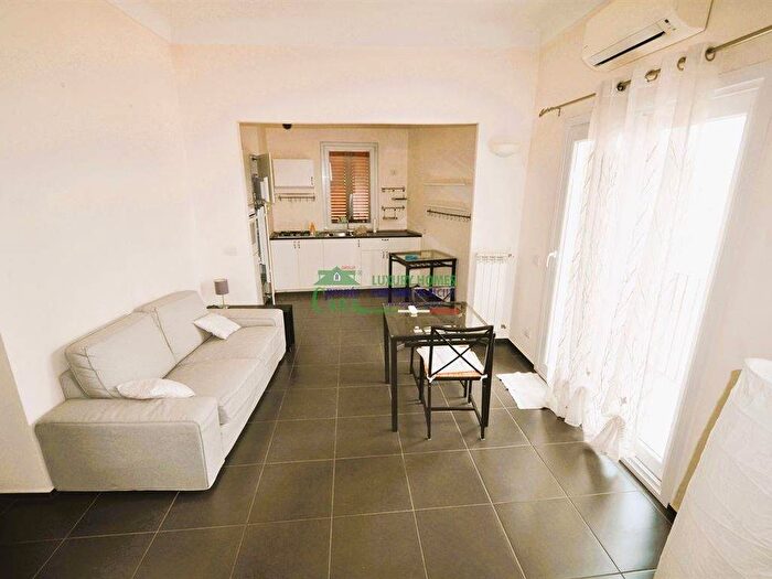 Appartamento trilocale in affitto in Corso Giuseppe Mazzini, Ibla, Ragusa